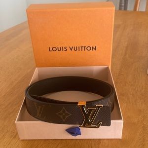 LOUIS VUITTON INITIALES 40MM REVERSIBLE BELT
